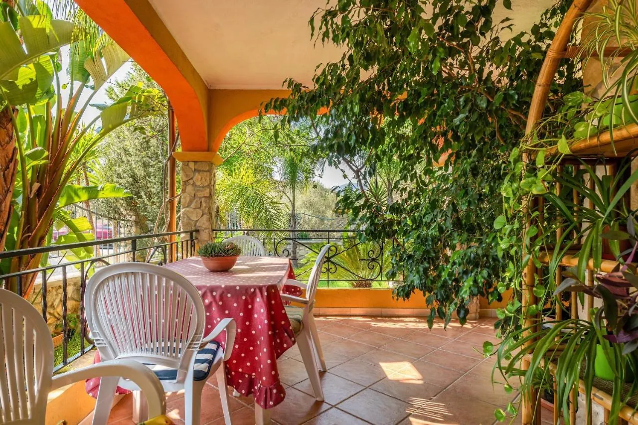 Villa Mallus 4 Posti Letto Olia Speciosa Lägenhet