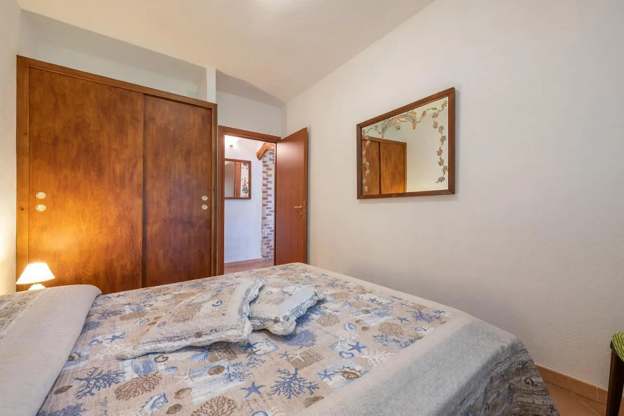 Villa Mallus 4 Posti Letto Olia Speciosa 0*,  Itálie