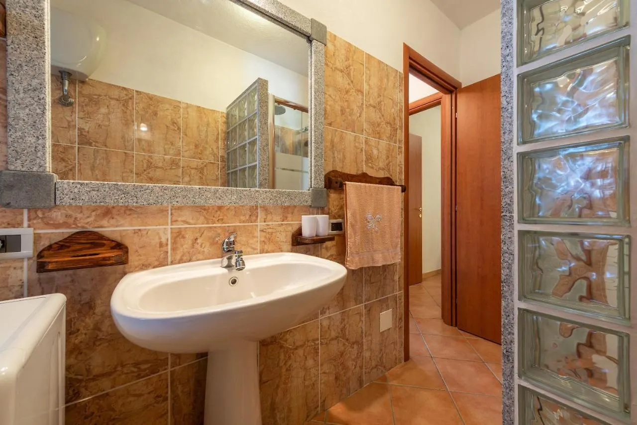 Villa Mallus 4 Posti Letto Olia Speciosa 0*,  Italien