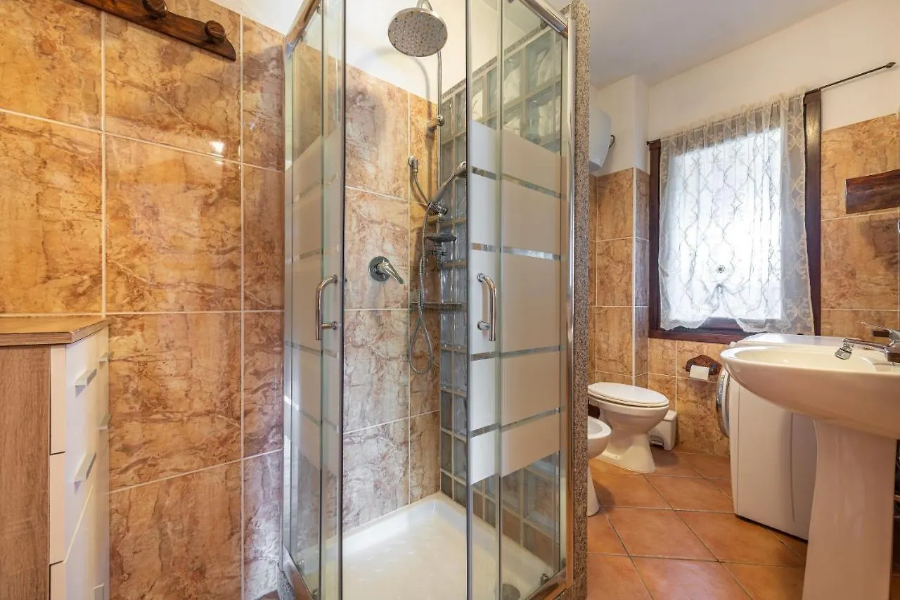Villa Mallus 4 Posti Letto Olia Speciosa Apartmán